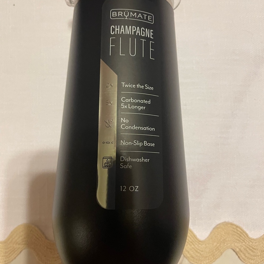 BrüMate Black Champagne Flute